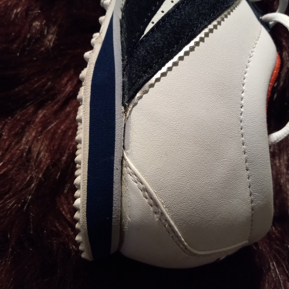 Sneakers - Picture 12 of 13